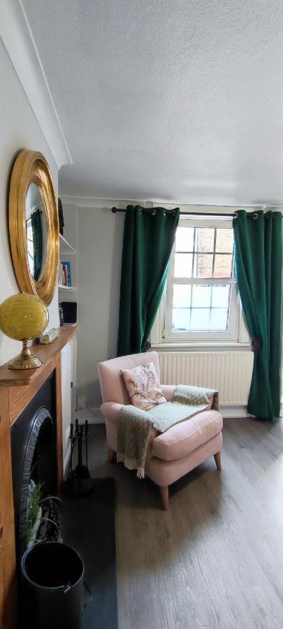 Windsor Cottage: Cosy, Charming, Full Of Character المظهر الخارجي الصورة